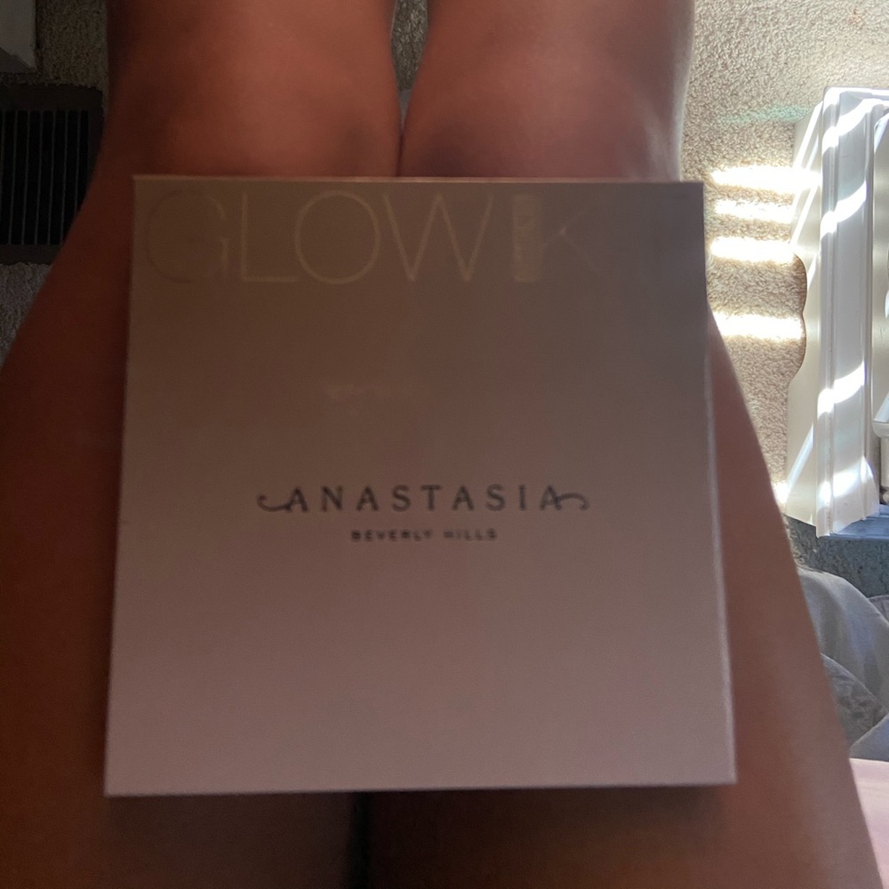 anastasia beverly hills glow kit